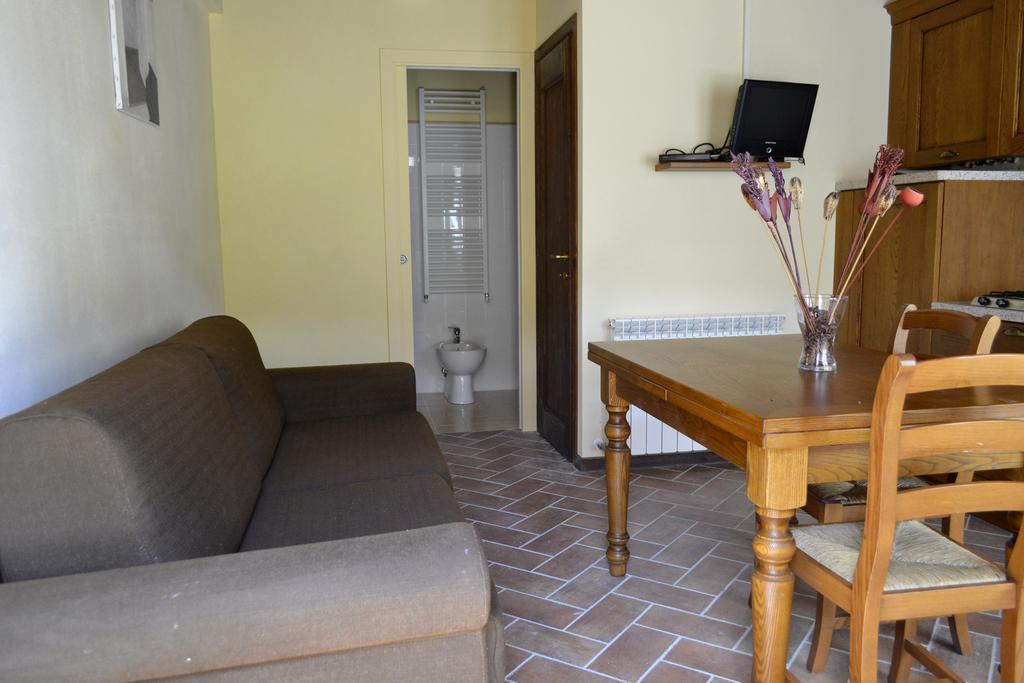 Tuscany Country Apartments Гамбасси-Терме Экстерьер фото